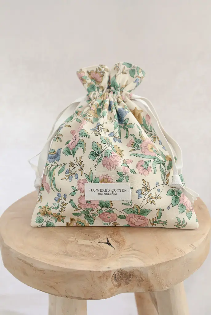 Pochon en coton fleuri