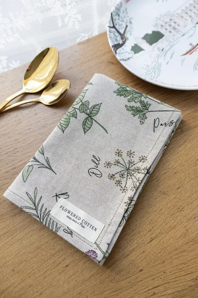 Serviette de table en coton fleuri