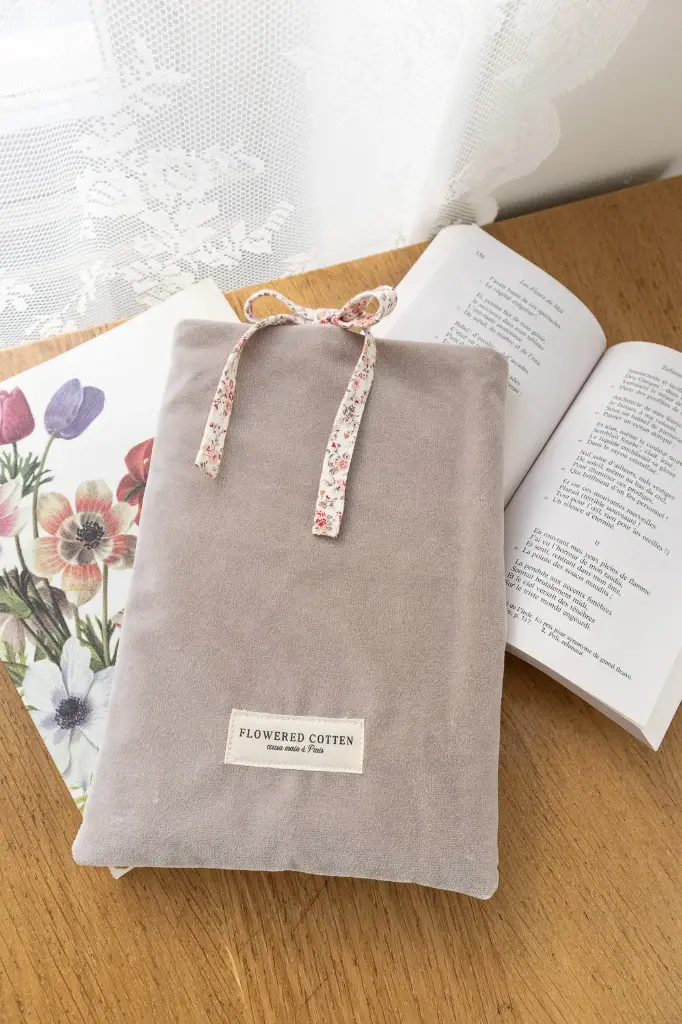 Pochette à livre en velours