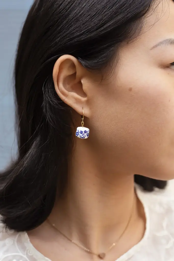 Boucles d'oreilles perle carrée